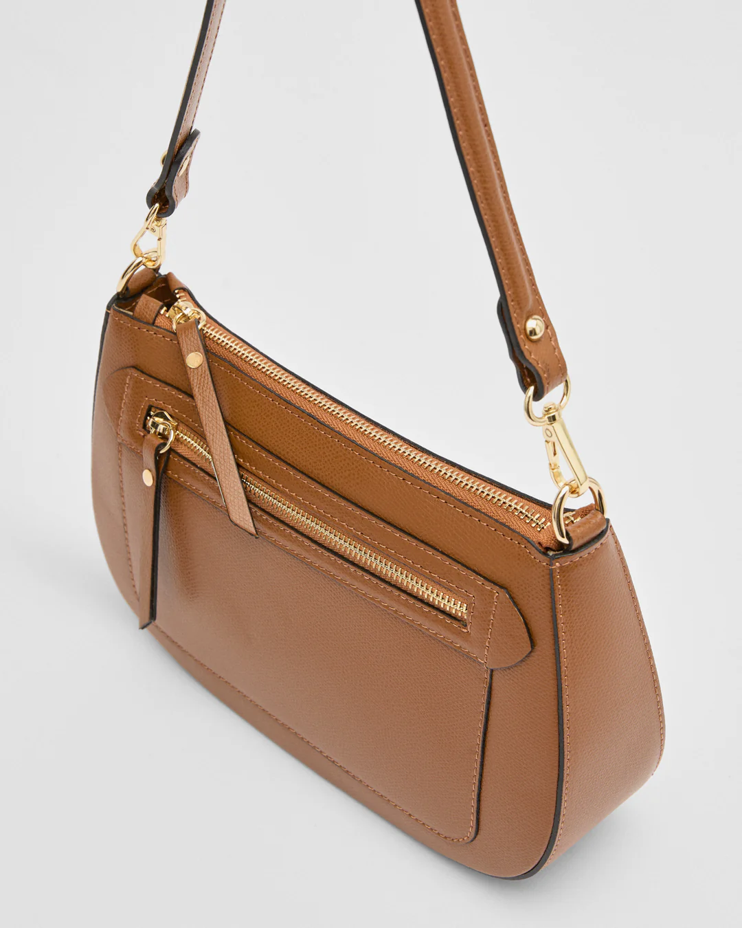 Christine camel - Image 2