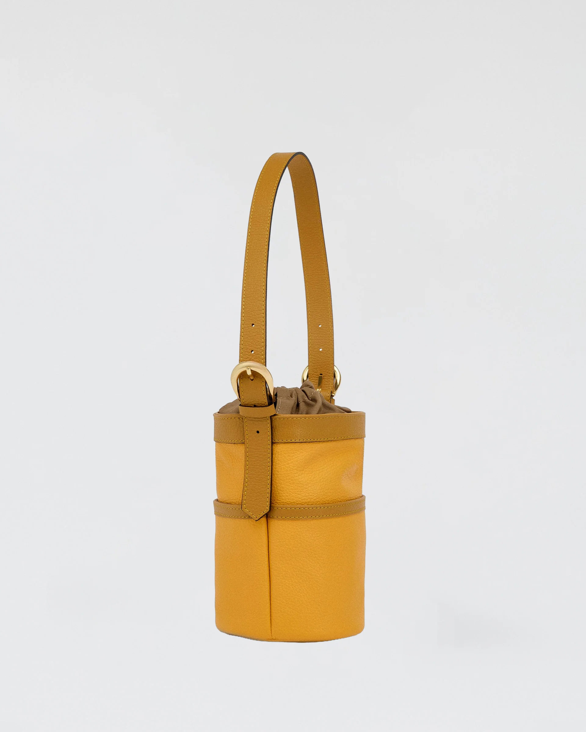 Léonie yellow